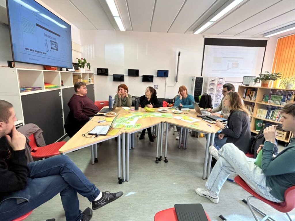 Das Projektteam beim Quartalstreffen im Lehr-Lern-Raum Inklusion